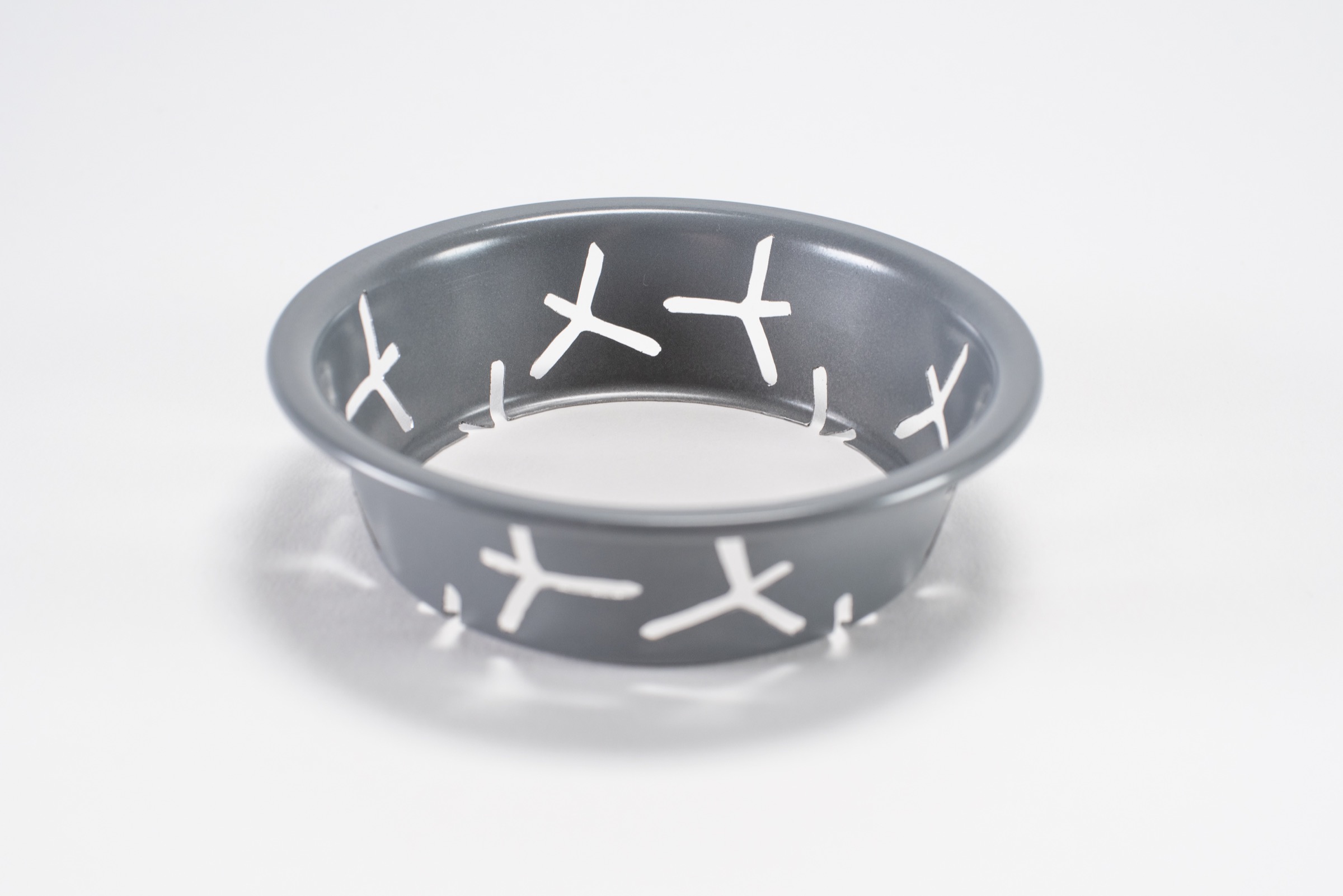 Melissa Cameron, 21st C Caltrop 4, dish